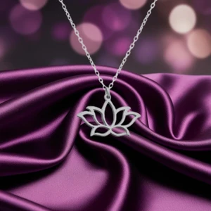 925 Ayar Gümüş Lotus Çiçeği Kolye