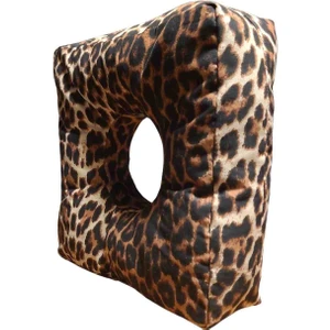 Leopar Desenli Piercing Yastığı, Kulak Boşluklu Yastık, Piercingli Kulak Için Yastık(25x28 cm)
