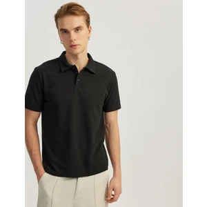 Kısa Kollu Dokulu Regular Fit Polo Yaka Tişört