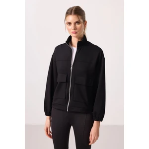 Tommy Life Siyah Yumuşak Dokulu Dik Yaka Oversize Kargo Cepli Kadın Crop Top Sweatshirt - 97301