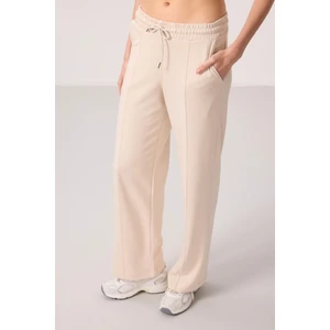 Bej Yumuşak Dokulu Cepli Ön Dikiş Detaylı Kadın Palazzo Pantolon - 94670