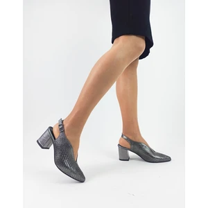 Gdt Ayakkabı Deri Platin Renk Lazer Kesim Kalın Topuk  Kadın Topuklu Sandalet