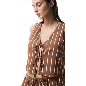 Marea Çizgili Bağlama Detaylı V Yaka Crop Top Üst