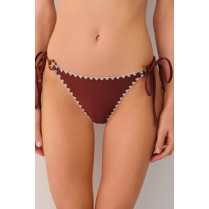 Cowgirl Aksesuarlı Kroşetalı Bikini Alt