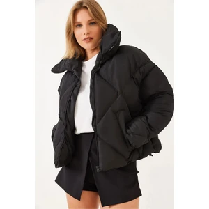 Kadın Siyah Oversize Şişme Mont