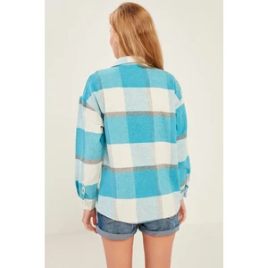 Kadın Turkuaz Ekoseli Cepli Oduncu Gömlek