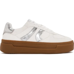 Kadın Beyaz Bağcıklı Kalın Tabanlı Sneaker 25SFD430714
