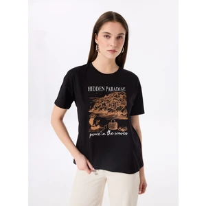 Bisiklet Yaka Baskılı Siyah Kadın T-Shirt F5SL-TST0463