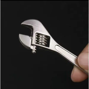 Hediye Rüzgarı Işlevsel Ingiliz Anahtarı Şeklinde Anahtarlık