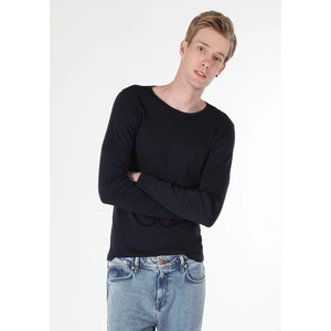 Slim Fit Yuvarlak Yaka Düz Erkek Lacivert Uzun Kol Tişört