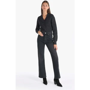 900 Larıs Regular Fit Yüksel Bel Tam Boy Paça Kadın Siyah Jean Pantolon