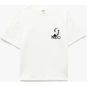 Pamuklu Kısa Kollu Bisiklet Yaka Mustafa Kemal Atatürk Nakışlı Tişört