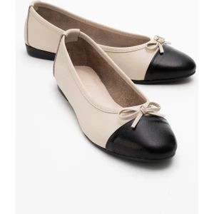 Jens Bej-Siyah Cilt  Deri Fiyonklu Kadın Babet Ayakkabı