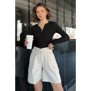 Kadın Yüksek Bel Kargo Cepli Şort