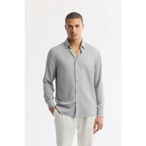 Avva Erkek Gri Alttan Britli Yaka Kolay Ütülenir Jakarlı Comfort Fit Gömlek A51Y2043