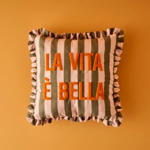 Bella Maison %100 Pamuk Line Punch Nakışlı Fırfırlı Kırlent Kılıfı Yeşil (43x43 cm)