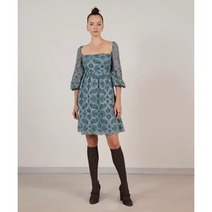 Gipe Detaylı Elbise