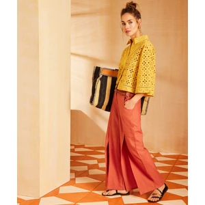 Yırtmaç Detaylı Pantolon