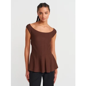 10741 Kayık Yaka Volanlı Triko Bluz-Kahve