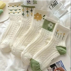 5'li Çiçek Detaylı Kabartmalı Kadın Tenis Çorap Set