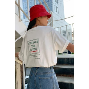 Kadın Beyaz Embrace Sırt Baskılı Oversize T-Shirt