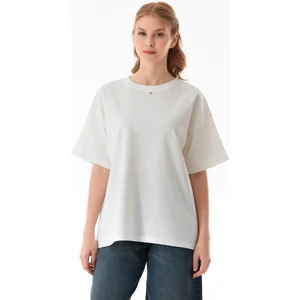 Kalp Aksesuarlı Oversize Tişört