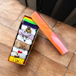 8 Li Renkli Eğlenceli Kolej Çorap Seti
