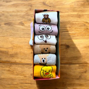 6 Li Renkli Eğlenceli Kolej Çorap Seti