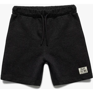 Beli Lastikli Aplike Detaylı Basic Şort