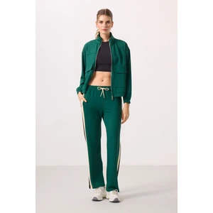 Tommy Life Yeşil Yumuşak Dokulu Dik Yaka Oversize Kargo Cepli Kadın Crop Top Sweatshirt - 97301