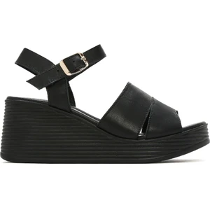 Kadın Siyah Bilekten Bantlı Dolgu Topuklu Deri Sandalet 25SFD181118