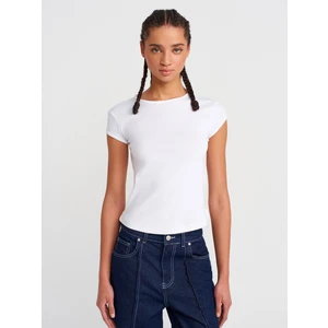 31779 Bisiklet Yaka Basic T-Shirt-Beyaz