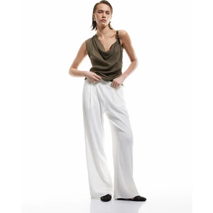 Regular Fit Cepli Pile Detaylı Geniş Paça Kumaş Pantolon