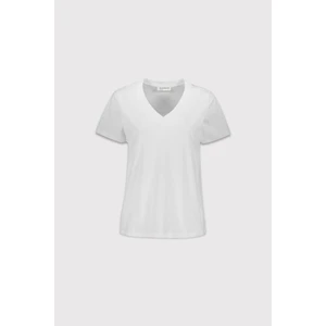V Yakalı T-Shirt