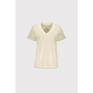 V Yakalı T-Shirt