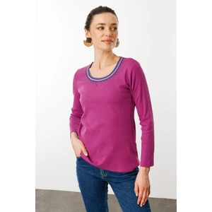 Desen Triko Kadın Sıfır Yaka Yakası Nakış Işlemeli Pamuklu Bluz Fuşya