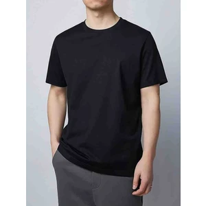Beyaz Basic Yaka %100 Pamuk Reguler Fit  T-Shirt