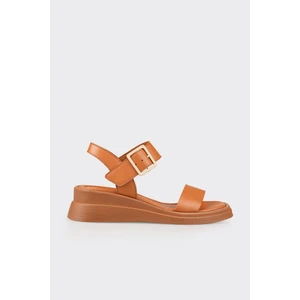 Taba Deri Kadın Dolgu Topuk Sandalet