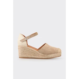 Bej Deri Kadın Dolgu Topuk Ayakkabı