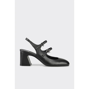 Siyah Deri Kadın Topuklu Ayakkabı