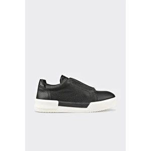 Siyah Deri Kadın Spor Ayakkabı