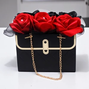 Düğün, Nişan, Kına, Söz, Parti, Organizasyon Malzemeleri Siyah Çanta Kutuda Gül