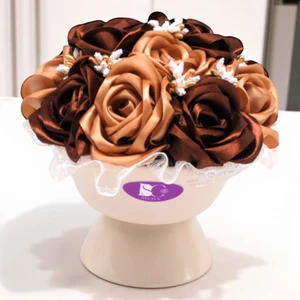 Ayaklı Porselen Vazoda Dekoratif Güller, Düğün, Nişan, Söz, Kına, Hediyelik Çiçek, Dekoratif Çiçek