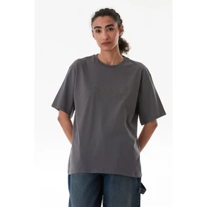 Yazı ve Kurdele Nakışlı Oversize Tişört
