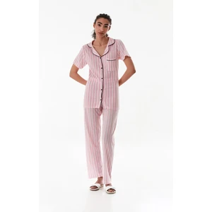 Çizgili Gömlek Yaka Cepli Pijama Takımı