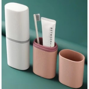 Sık Seyahat Edenler Için Diş Fırçası ve Macun Kabı