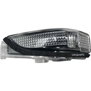 Toyota Corolla Dikiz Ayna Sinyali Sağ 2013-2018 81730-52100