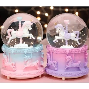 Ett Atlı Karınca Kar Küresi Küçük Boy