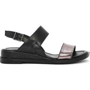 Kadın Siyah Bilekten Tokalı Deri Sandalet 25SFD362714