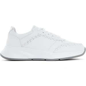 Kadın Beyaz Bağcıklı Kalın Tabanlı Deri Sneaker 25SFD420418